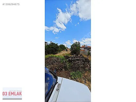 03 EMLAK(Ahmet Baştuğ'dan) YERLEŞİM YERİNDE 985m2 ARAZİ